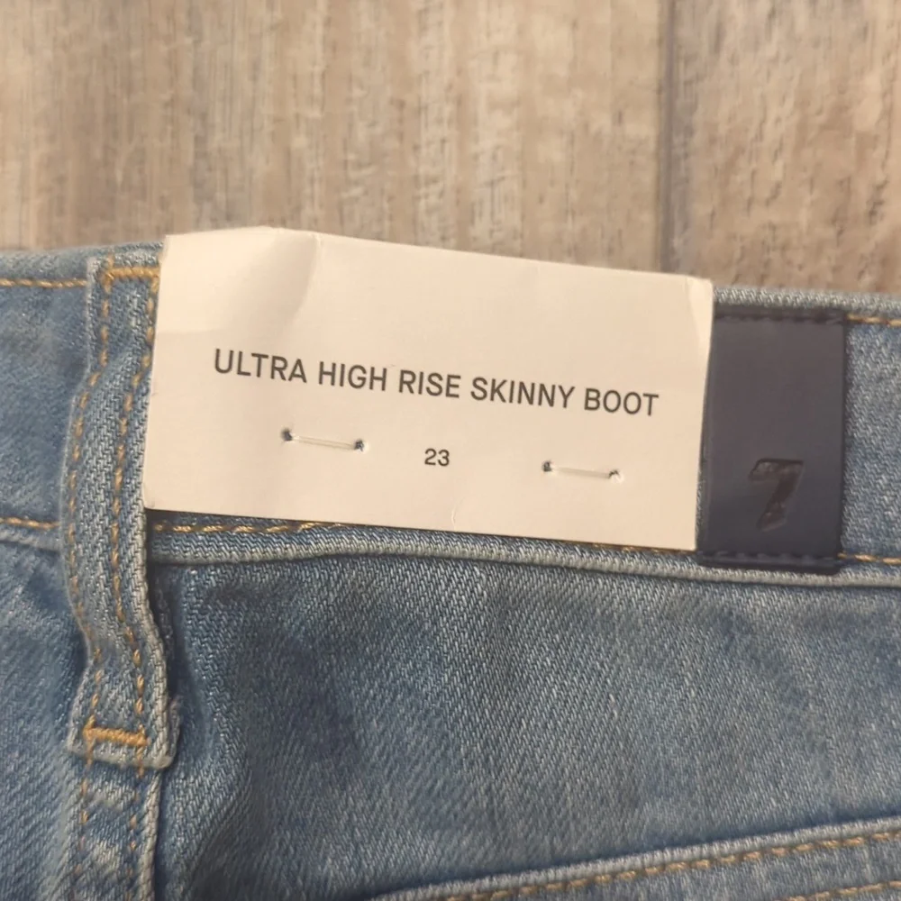 7FAMK Ultra High Rise Skinny Boot jeans 7U413567 color Golden Hour sz23 Tall NWT - Picture 8 of 15